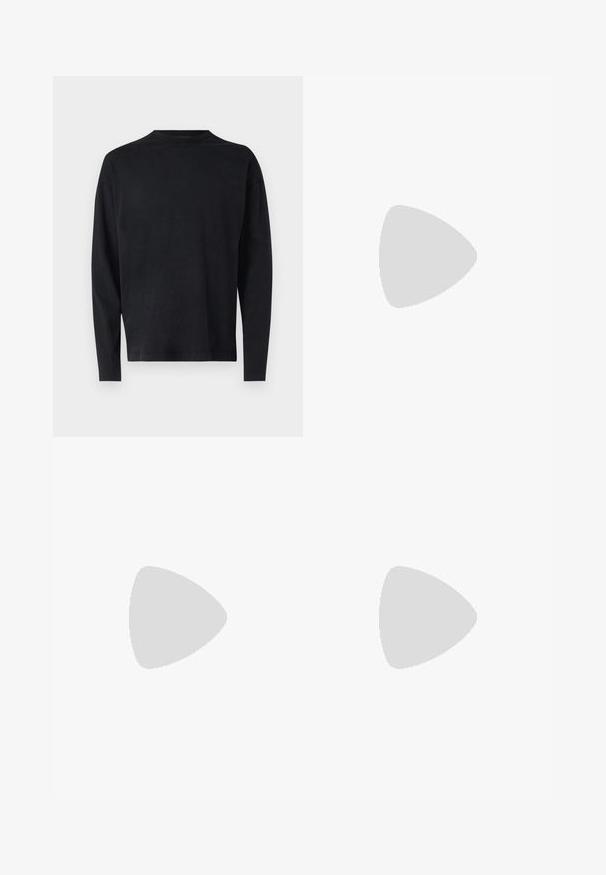 Camisa preta de manga longa feita de um tecido macio. Apresenta um decote redondo e ombros caídos. Textura suave sem padrões visíveis.; Calças cinzas ajustadas com um discreto padrão de Houndstooth, pernas estreitas, passadores de cinto e um design de frente lisa.; Sapato de pele preto com bico arredondado, superfície lisa, detalhes de atacadores e sola de borracha texturizada e baixa. Linhas limpas e design minimalista.; Luvas de couro pretas com uma textura suave, apresentando cinco dedos e um pulso elástico para um ajuste seguro. Design minimalista.