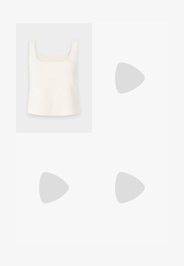Weißes, gestricktes Trägershirt mit quadratischem Ausschnitt, breiten Schulterträgern und lockerer Passform. Es hat eine glatte Textur und ist ohne Muster.; Denim A-Linie Midi-Rock mit Knopfverschluss vorne, Taschen und metallischen Nieten-Details. Hellblaue Waschung mit verblasster Textur.; Schwarze Lackleder-Ballerina mit eckiger Zehenpartie, Knöchelriemen mit silberner Hardware und flacher Sohle. Glatte Textur mit minimalistischen Design.; Schwarze Lederhandtasche mit Fransen-Details, goldener Ketten-Schulterriemen und einem ausgeschnittenen Griff. Mit Logoplatzierung auf der Vorderseite.; Goldtonige Ohrringe mit mehreren kaskadierenden Ketten, verziert mit klaren ovalen Strasssteinen und dekorativen Ohrsteckern.