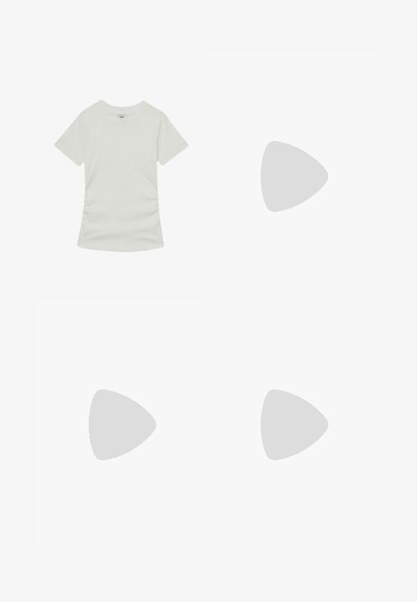 Reiss REGULAR FIT  - T-shirt basic - white; Pantaloni bianchi a gamba larga in denim, con due bottoni, tasche frontali, cuciture a contrasto e una leggera texture.; Stivale alla caviglia in pelle beige con punta affusolata e tacco conico. Texture liscia con cuciture minime e silhouette elegante.; Occhiali da sole rotondi con montatura in metallo dorato, lenti con gradiente marrone, dettagli in plastica trasparente ai lati e astine a motivo marrone.; Borsa a tracolla in pelle nera con un design curvo, dotata di una chiusura in metallo dorato e logo in rilievo sulla parte anteriore. Superficie testurizzata.; Orologio quadrato in metallo argento e oro con un quadrante grigio chiaro, tre subdials e dettagli dorati. Presenta un bracciale testurizzato con un design bicolore.