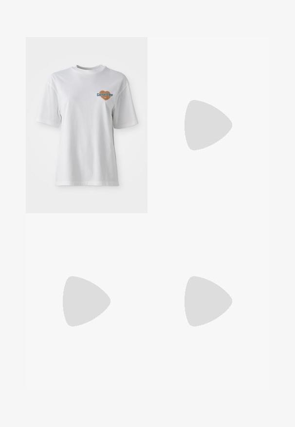 Carhartt WIP GROWTH - Majica kratkih rukava s printom - white stone washed; Nautičke karirane hlače širokog kroja, s remenom na vezanje, elastičnim manžetama i laganom teksturom tkanine. Sadrže male naglašene čvorove.; Crne tenisice od brušene kože s bijelim prugama i detaljima, okruglim vrhom, gumeni potplat boje gume, uparene s bijelim rebrastim čarapama.; Crna kvadratna torbica preko tijela napravljena od teksturiranog sintetičkog materijala. Ima urezani dizajn logotipa i podesivu traku. Zatvaranje na patentni zatvarač.