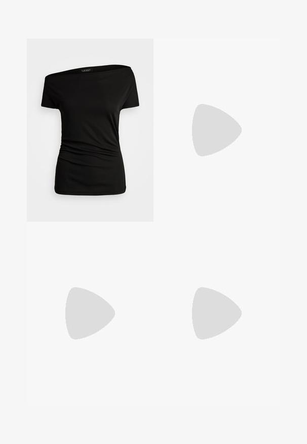 Top negro off-the-shoulder hecho de una tela suave. Presenta mangas cortas, un cuerpo ajustado y fruncidos en un lado para añadir detalle.; sandro JUPE - Falda larga - blanc; Tacón slingback de charol negro con puntera afilada y tacón de aguja. Presenta un diseño con cortes y una correa ajustable con herrajes metálicos.; Pendientes de aro de metal en tono dorado con una forma curva y alargada. Presentan una superficie lisa y brillante y una punta redondeada para mayor detalle.