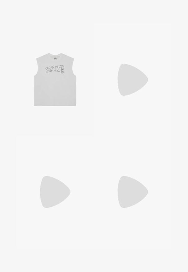 Weißes ärmelloses T-Shirt aus Baumwolle mit einem geschwungenen, schwarzen „YALE“-Aufdruck und einem runden Ausschnitt. Einfaches Design ohne Muster.; Tarnfarbene Cargo-Shorts in Grün und Braun mit Leopardenmuster, ausgestattet mit mehreren Taschen, verstellbaren Kordeln und verstärkten Nähten.; Schwarze, strukturierte Schnürschuhe mit runder Zehenform, metallischen Ösen und einer robusten grauen Gummisohle. Verfügt über ein gewebtes Muster im oberen Bereich.; Sportsonnenbrille mit einem schwarzen Kunststoffrahmen, klaren Gläsern und einem Gumminasenpolster. Sie verfügt über ein kantiges Design und einen strukturierten Bügel für besseren Halt.