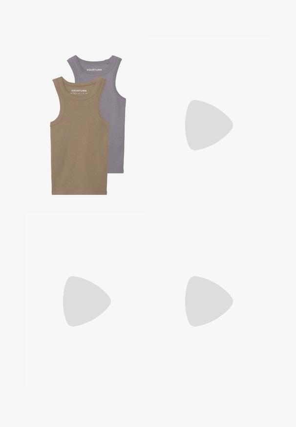 Deux débardeurs en coton doux. L'un est marron clair, l'autre est gris lavande, avec une texture côtelée et des encolures rondes.; Chemise à manches longues en lin corail délavé, dotée d'un col classique et d'une fermeture à boutons sur le devant avec des boutons assortis. Texture lisse et coupe ajustée.; Pantalons larges gris foncé avec taille à cordon, fabriqués dans un tissu doux et texturé, présentant des ourlets retroussés aux chevilles.; Baskets montantes noires avec semelle et lacets blancs, associées à un jean en denim bleu décontracté, reposant sur un garde-corps gris.