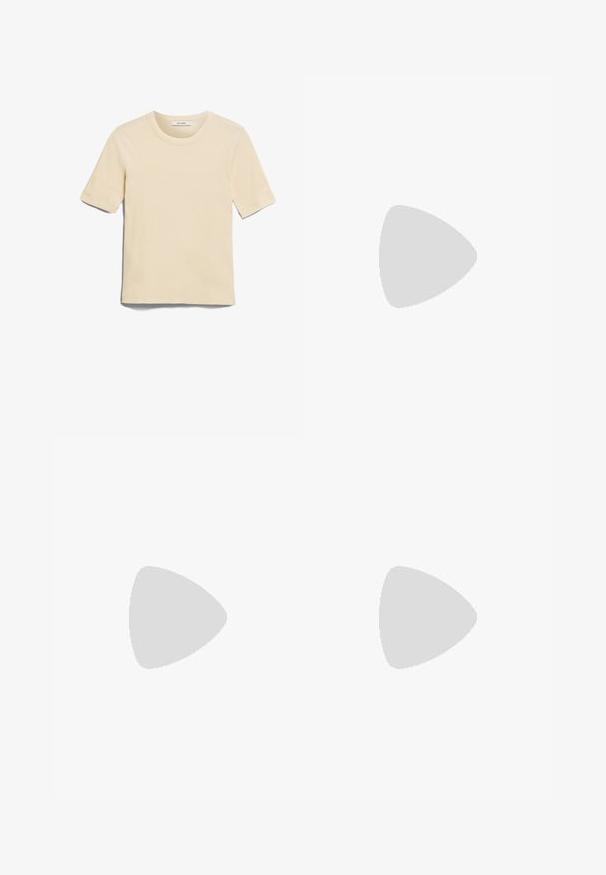 T-shirt à manches courtes, col rond, en beige clair. Fabriqué en tissu doux avec une texture lisse, avec une étiquette indiquant "IVY OAK."; Jupe en denim bleu clair avec une fente à l'avant et un ourlet brut. Comprend un style classique à cinq poches et une fermeture bouton à la taille.; Filippa K REY FLAT - Ballerines - black; DRAGON DIFFUSION ECLIPSE - Sac à main - navy