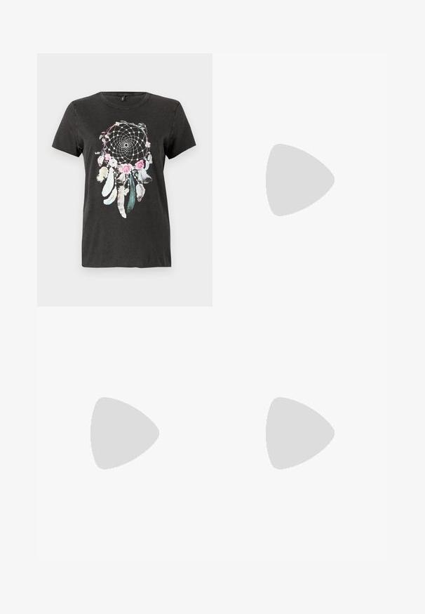 Svart bomull T-skjorte med et sirkulært drømm fanger-design med blomsterfarger, fjær og detaljerte linjer i pastellfarger.; Jeans mini-skjørt i lyseblått. Har en tettsittende design, fem lommestil, knappelukking, og en rett hemkant med lett slitasje.; Hvit høy-skinn kanvas sneakers med svart gummisåle, gummitåhette foran og seks hull for snorer, med et rent, minimalistisk design.; Even&Odd Håndveske - off-white