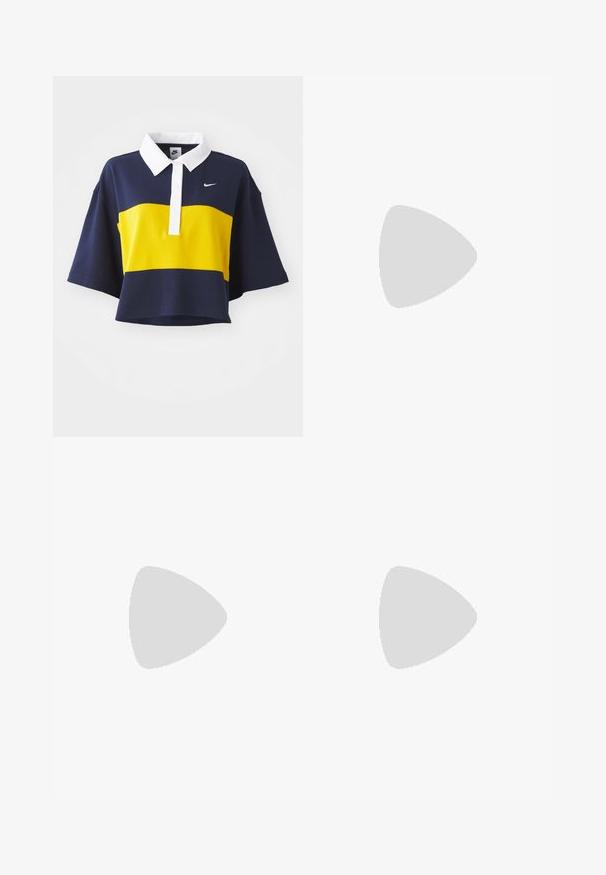 Polo à manches courtes avec un corps bleu marine, une bande horizontale jaune et un col blanc. Il présente le logo Nike en blanc sur la poitrine. Tissu en mélange de coton.; Pantalons de survêtement bleus avec taille élastique à cordon de serrage, logo Nike sur la ceinture, design à jambes larges et tissu doux et texturé.; Baskets synthétiques navy avec des accents orange, présentant un dessus texturé, une semelle blanche et des lacets noirs. Associées à un pantalon large rose.; Lunettes de soleil aviateur avec des verres dégradés bleus, une monture en métal argenté et des accents décoratifs en forme d'étoile sur les verres. Design lisse et élégant.