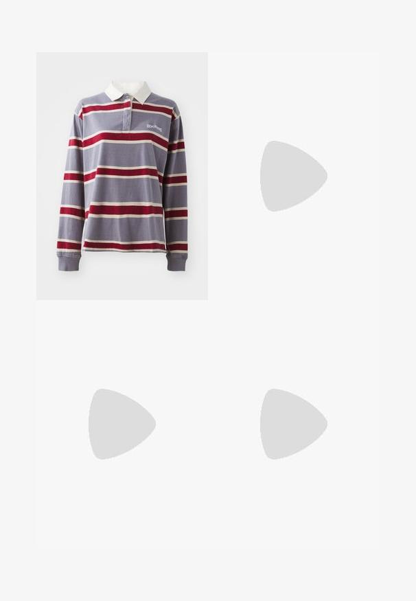 BDG Urban Outfitters STRIPE RUGBY - Polo - blue; Camicia azzurra chiara con colletto a punta, maniche lunghe e orlo curvo. Texture liscia con dettagli dei bottoni visibili.; Jeans larghi blu scuro in denim. Presentano cinque tasche, una chiusura con bottone e cerniera, e dettagli di cuciture a contrasto.; Sneaker Lacoste con una combinazione di materiali neri, beige e argento, un superiore testurizzato e una suola in gomma spessa con un battistrada distintivo.; Borsa a mano in pelle nera con un design geometrico, due manici corti e un pouch con zip removibile e un ciondolo a specchio rotondo.