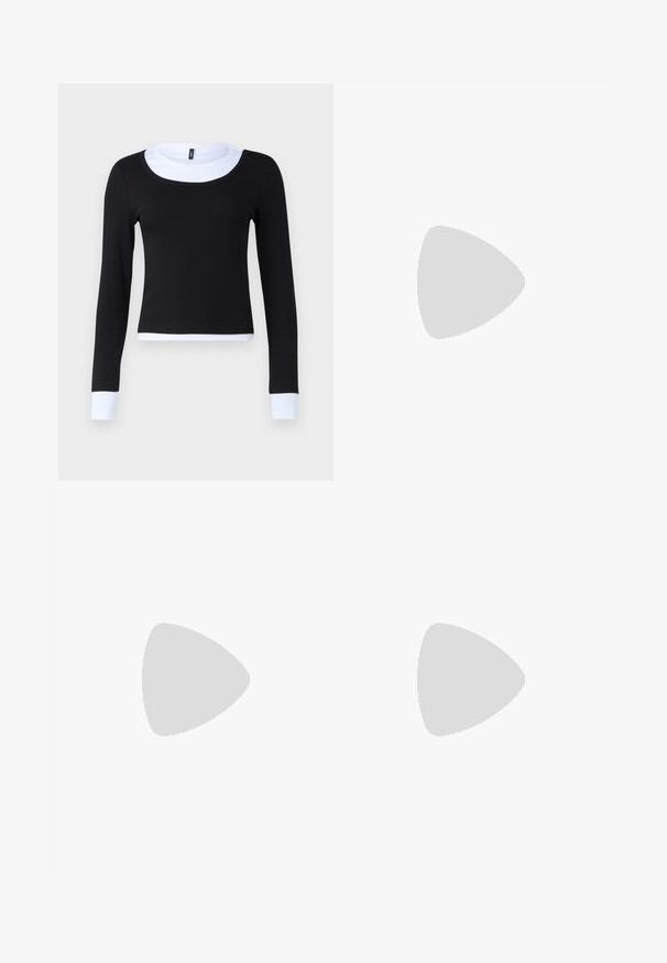 Svart långärmad topp med ribbat mönster, med vit rund halsringning och manschetter. Designen är figurnära och croppad vid midjan.; Svarta vida jeans i denim. Har knäppning, bälteöglor och två framfickor. Subtil textur synlig på tyget.; Svart läder sportskor med tre silverränder, en texturerad tå och en gummisula. Har en vadderad krage och snörad design.; Silverfärgade hoopörhängen med en minimalistisk design. Cirkulär form, slät yta och tunn profil. Lätta med en polerad finish.