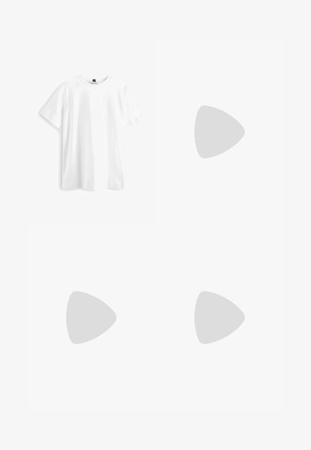 T-shirt bianco a maniche corte realizzato in cotone, con colletto rotondo, orlo dritto e texture morbida e liscia. Senza motivi o grafica.; Jeans skinny azzurri chiari in denim, con un classico design a cinque tasche, vita a media altezza e leggiera scoloritura lungo le gambe.; Scarpe sportive con tomaia in pelle bianca, punta in suede grigia e tre strisce nere. Presentano un logo blu sulla linguetta e una suola in gomma testurizzata.; Borsa a mano in pelle marrone con forma conica, manici robusti e cuciture bianche a contrasto. Presenta una tracolla removibile per una maggiore versatilità.