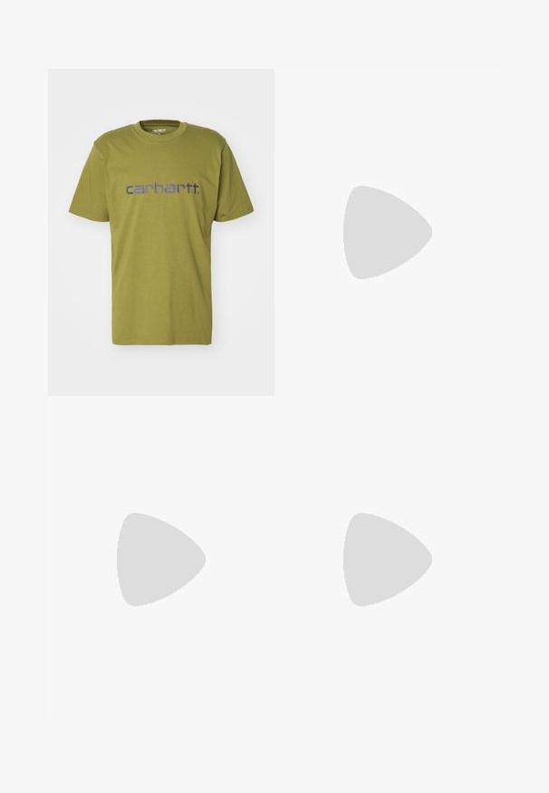 Olive zelené bavlnené tričko s okrúhlym výstrihom a krátkymi rukávmi, s modrým logom "carhartt." na hrudi.; Tmavošedé nohavice rovného strihu vyrobené z bavlnenej zmesi, s predným zapínaním na gombík, pútkami na opasok a štandardnými vreckami. Hladká textúra.; Krémovo-čierne tenisky Adidas Spezial s gumenou podrážkou, čiernymi pruhmi, červeným prešívaním a označením "Spezial" na boku.; Sada siedmich strieborných prsteňov s rôznymi dizajnmi, vrátane skrútených, prepojených a gravírovaných vzorov. Rôzne tvary a šírky.
