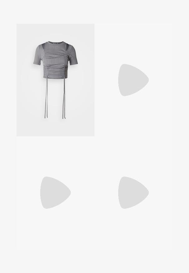 Gray cropped top with short sleeves, featuring vertical ribbing, gathered detailing, and adjustable ties at the hem for a tailored fit.; Light blue wide-leg jeans made from denim, featuring a high waist, front pockets, and raw hem at the ankles. Classic five-pocket design.; Salomon XA PRO 3D V9 - Trail running shoes - gull/white/bleached aqua; Black sunglasses with gradient lenses, square shape, and a textured black-and-white patterned temple. Features a silver logo accent.; Steve Madden GLOWING - Cross body bag - black; Silver hoop earrings with a smooth, shiny finish. Rounded shape, lightweight design, featuring a post-back closure.