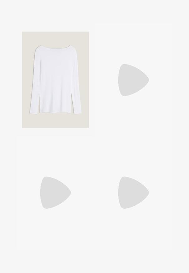 Bílý dlouhý rukávový top s širokým výstřihem, bočními rozparky a hladkým, lehkým materiálem, který má jednoduchý, minimalistický design.; Černé kalhoty širokého střihu vyrobené z hladkého materiálu, s předními sklady, vysokým pasem a upravenou siluetou.; Bílé semišové tenisky s námořnickými pruhy, gumovou podrážkou, texturovaným svrškem, kulatou špičkou a šněrováním; obsahují branding na boku a na jazyku.; Sluneční brýle s kovovým zlatým rámem a tmavě zelenými skly, styl aviatorek, s úzkými obroučkami a želvovinovými akcenty na špičkách.; COACH TABBY SHOULDER BAG 26 - Kabelka - dark stone