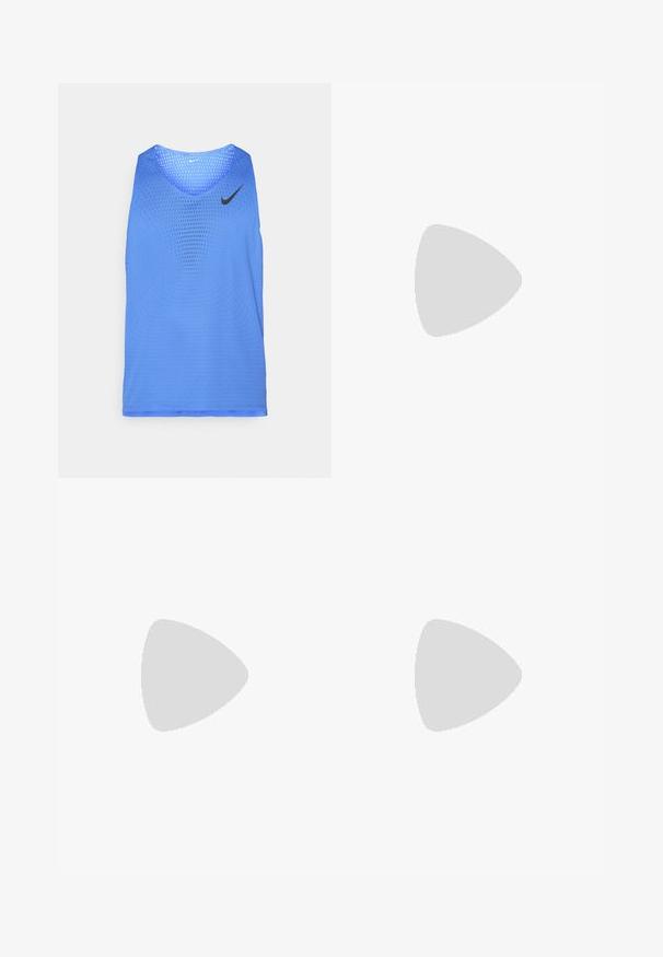 Top sin mangas azul de malla con cuello redondo y logo de Nike negro en contraste. Presenta un diseño perforado para ventilación y movimiento.; Shorts deportivos rosas con una cintura elástica, textura suave y un pequeño logo blanco de Nike en el lado inferior.; Zapatilla deportiva blanca con un acento verde, logo negro, parte superior de malla, suela acolchada y tacón redondeado. Presenta cordones y detalles en contraste.; Mochila Nike en blanco con logo dorado y texto "ELITE", cierres con cremallera, bolsillos laterales de malla y una base inferior negra. Textura suave.