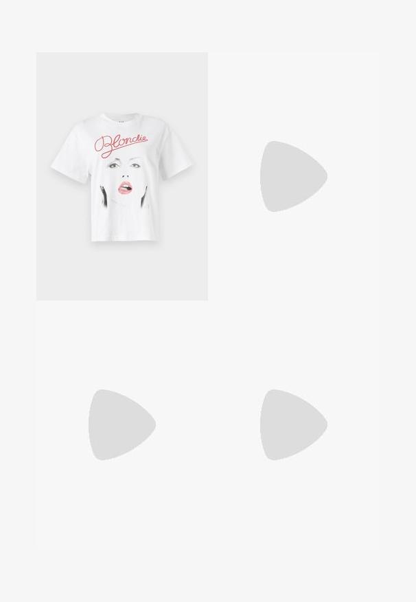 T-shirt de algodão branca com uma impressão gráfica do rosto de uma mulher com lábios vermelhos e o nome "Blondie" em texto cursivo vermelho acima.; Leggings pretas em estilo flare com uma textura suave e cintura elástica, apresentando um logotipo branco. Projetados para conforto e flexibilidade.; Sapatilha atlética preta com parte superior em malha, design curvado e sola de borracha. Apresenta atacadores elásticos e detalhes texturizados para maior aderência.; Bolsa de mão em couro preto com uma forma única em leque, apresentando alças planas. A superfície tem uma textura pebble e um design minimalista.