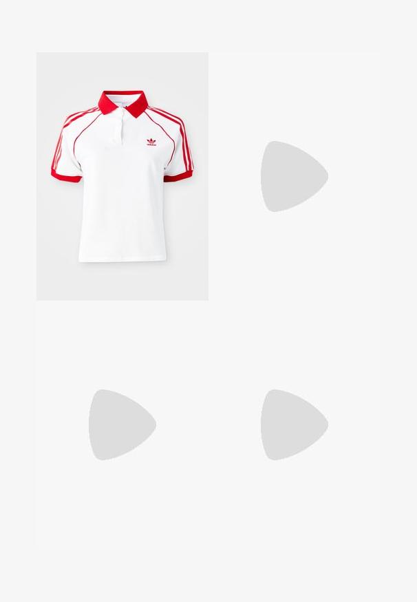 Vit polo skjorta med röd krage och röda tre-rands accenter på axlarna. Har knappslå och liten röd logotyp på bröstet.; Vit plisserad mini kjol med en mjuk textur, elastisk midja och en utsvängd design, med vertikala sömmar för ökad struktur.; Svart flip-flop med en texturerad gummisula, två slanka remmar och en subtil, präglad logodetalj på remmen.; Röd vävd handväska med ett runt handtag, med en strukturerad yta och ett dragkedjeöppning. Kompakt form med en livfull färg.