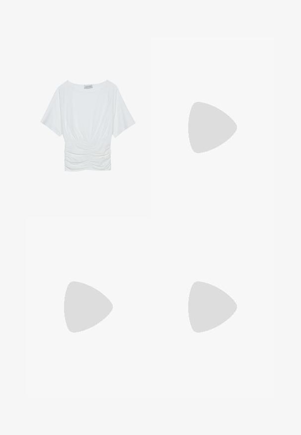 Valkoinen lyhythihainen paita, jossa on rento istuvuus, ja vyötäröllä on poimittu rypytysdesign sekä sileä kangas. Merkki: Anna Field.; Valkoiset shortsit, joissa on ohut keltainen pystyraita, joustava vyötärö ja sivureiät. Valmistettu kevyestä, hengittävästä kankaasta.; Mustat flip-flopit, joissa on röpelöinen kumipohja, kaksi hoikkaa remmiä ja hillitty, kohokuvioitu logotyyli remmissä.; Ruskea nahkainen käsilaukku, jossa on kaksoiskahvat, kultaiset metalliosat ja rakenteellinen muotoilu. Sisältää keskiin käännettävän läpän, jossa on lenkkiyksityiskohta.