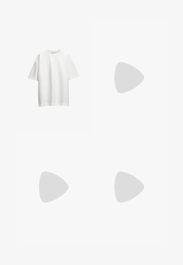 Witte T-shirt met korte mouwen van gladde stof, voorzien van een ronde hals en een ontspannen pasvorm, met een nadruk op een eenvoudig, schoon ontwerp.; Blauwe en witte gestreepte broek met een relaxte pasvorm, gemaakt van lichte stof, met een elastische tailleband en een subtiele logo-tag.; Zwarte flip-flop met een gestructureerde rubberen zool, twee slanke banden en een subtiele, ingedrukte logo-detail op de band.;  Schildpad zonnebril met een vierkant frame, een verloop van bruine lenzen en subtiele gouden hardwareaccenten op de slapen.; Bruine suede tote bag met twee zachte handvatten, een verticale band met een zilveren accent en een brede, open bovenkant. Gladde textuur, minimalistisch ontwerp.