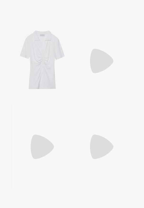 Blouse blanche à manches courtes avec col, présentant un détail de nœud tordu à l'avant et une patte de boutonnage. Texture lisse et côtelée.; Jeans évasés en denim gris foncé. Caractéristiques : taille haute, quincaillerie en cuivre et design classique à cinq poches.; Ballerine noire en maille avec un bout pointu, dotée d'une bride avec une boucle et d'une semelle plate basse. Matériau textile translucide.; Zign by Zalando LEATHER - Cabas - light brown
