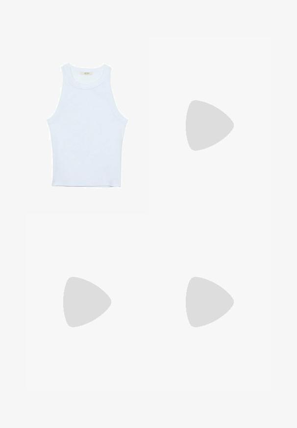 Hvid tanktop, ribbet tekstur, rund halsudskæring, ærmeløs design, tætsiddende form, diskret branding på mærket inden i kraveområdet.; Sort midiskørt med en tekstureret overflade, der har elastisk linning og en svajende silhuet. Kombineret med beige flade sko.; Converse CHUCK TAYLOR ALL STAR - Sneakers - vintage white/light gold; Guldtonet rektangulær armbåndsur med en hvid skive, sølvtonede time markører og et holdbart metalled. Vandafvisende funktion inkluderet.