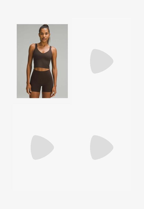 lululemon ALIGN™ A/B CUP - Top - espresso; Olijfgroene wijde broek met verticale zwarte strepen, gemaakt van soepele stof, met een elastische tailleband en verstelbaar trekkoord.; Bruine leren instapschoen met een gouden accent gesp, zwarte blokhak en een gladde textuur. Het zijaanzicht toont de ronde neus en gestikte details.; Floral zijden sjaal met blauwe en witte bloemen en dieren op een groene achtergrond, omzoomd met een perzikkleurige rand. Rechthoekige vorm.