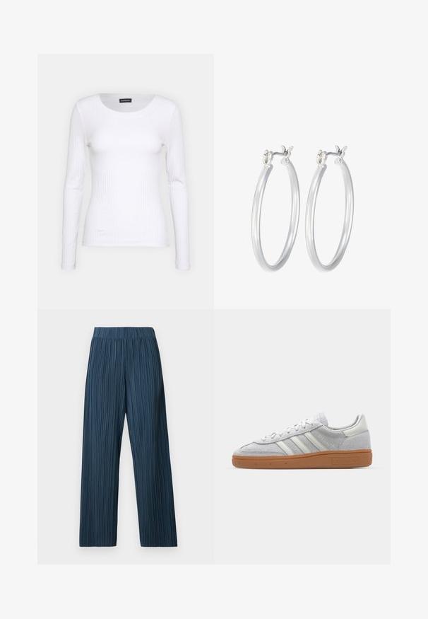 Bílé žebrované tričko s dlouhým rukávem a kulatým výstřihem. Vyrobeno z elastické tkaniny, která obepíná tělo. Obsahuje jemné horizontální pruhy.; Široké plisované kalhoty v tmavě modré barvě. Mají elastický pas a vertikální pruhovaný vzor, vyrobené z lehkého materiálu.; Svetle šedé nubukové tenisky s bílými koženými akcenty, třemi bílými pruhy a hnědou gumovou podrážkou, s polstrovaným límcem pro pohodlí.; Stříbrné kruhové náušnice s hladkým, lesklým povrchem. Kulatý tvar a bezpečné zapínání na klip. Lehký design vhodný pro každodenní nošení.