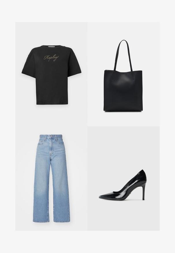 Sort kortærmet T-shirt med guld kursiv "Replay" logo centreret på brystet, præsenteret på en helt hvid baggrund.; Lyseblå højtaljede bukser med bred benåbning, med frontknap og lynlås, samt for- og baglommer, på en hvid baggrund.; Sort patenteret læder højhælet pumpe med spids tå og slank stilettohæle på hvid baggrund.; Sort læder tote taske med glat tekstur, rektangulær form og to lange hanke. Ingen synlig hardware eller udsmykninger.