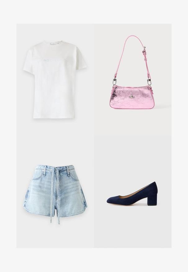 Witte katoenen t-shirt met korte mouwen en ronde hals, met het woord "INTROSPECTIE" in lichtblauwe tekst over de borst.; Lichtblauwe denim shorts met een tailleband met trekkoord, vijf zakken en rafelige randen. De stof heeft een versleten structuur.; Navy blauwe suède pump met een spitse neus en een blokhak van gemiddelde hoogte. Glad oppervlak met een subtiele glans en een kleine uitsparing aan de voorkant.; Roze metallic handtas met een geplooide textuur, een verstelbare riem en zilverkleurige hardware. Heeft een klein embleem aan de voorkant.