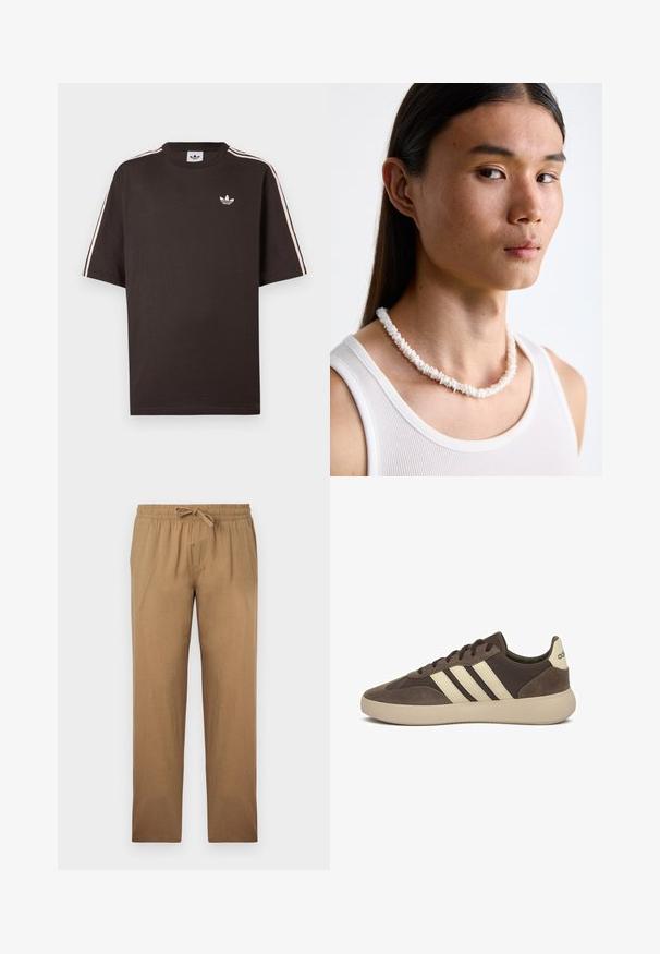Maglietta di cotone marrone con maniche corte, caratterizzata da strisce bianche sulle spalle e un piccolo logo bianco sul petto.; Pantaloni marrone chiaro, morbidi e larghi, realizzati in un tessuto liscio. Presentano una vita elastica con cordoncino e un design a gamba dritta.; Sneaker in camoscio marrone con tre strisce bianche, punta arrotondata, suola spessa in gomma e marchio minimo sul tallone.; Collana di conchiglie bianche composta da forme irregolari, indossata sopra una maglietta bianca aderente. Texture liscia con una leggera lucentezza, design aderente.