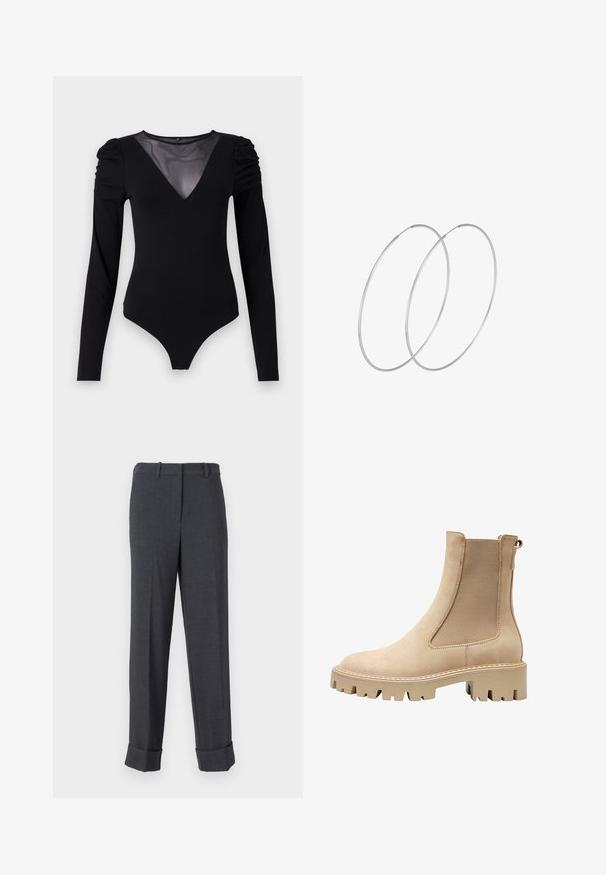 Bodysuit negro de manga larga, con un escote en V de malla y detalle fruncido en los hombros. Tejido suave con una forma ajustada.; Pantalones grises ajustados hechos de un tejido texturizado, con pierna recta, trabillas para cinturón y dobladillos enrollados para una apariencia estructurada.; Botín beige hasta el tobillo con un acabado de ante suave, paneles laterales elásticos y una suela gruesa tipo "lug" para mayor tracción. Presenta un detalle de costura decorativa.; Pendientes de aro plateados con un diseño minimalista. Forma circular, textura suave y perfil delgado. Livianos con un acabado pulido.