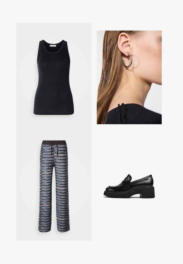 Schwarzes Tanktop aus weichem, dehnbarem Stoff. Mit Rundhalsausschnitt und breiten Trägern, tailliert geschnitten und mit glatter Oberfläche.; Schwarze Jogginghose mit blauem und grauem, blattformigem Muster, elastischem Bund, Kordelzug und weitem Schnitt. Weiche Textur, lockere Passform.; Schwarze Leder-Loefer mit klobigem Absatz, dicker Sohle und einem Riemen über der Oberseite, seitlich auf einem weißen Hintergrund gezeigt.; Silberne Creolen mit polierter Oberfläche, die kleine goldene Akzentdetails und eine runde Form aufweisen, am Ohrläppchen getragen.