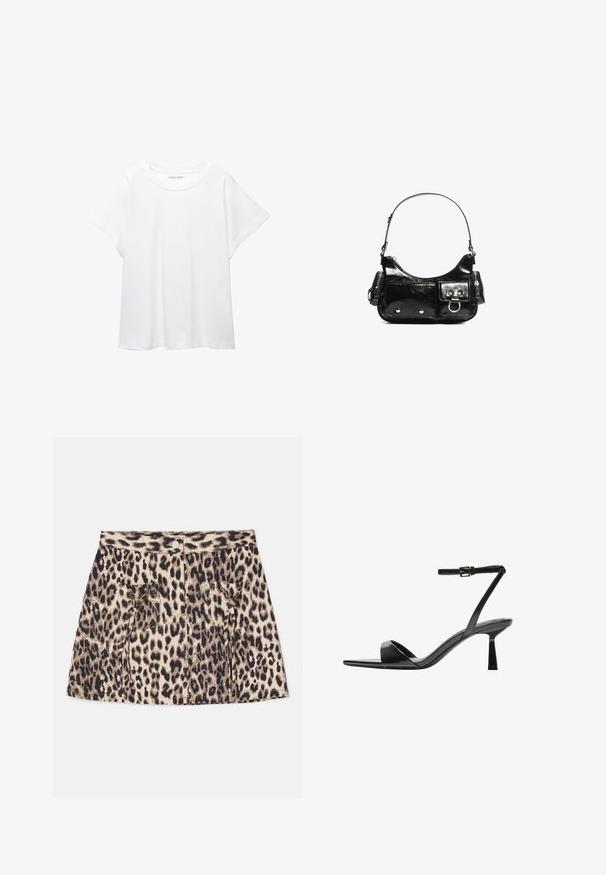 Hvid T-shirt lavet af blødt, let stof. Har en rund halsudskæring og korte, brede ærmer med en afslappet pasform. Ingen synlige mønstre.; Denim nederdel med leopardmønster, der har høj talje, frontlukning med knapper og to sidelommer med snøre detaljer.; Bershka Højhælede sandaletter / Højhælede sandaler - black; Sort patenteret læder håndtaske med en buet form, en skulderrem, frontlommer og hardware accenter i sølvfarve.