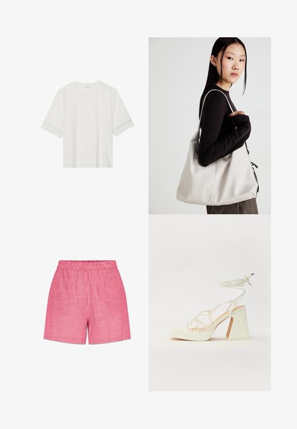 Bílé tričko s krátkým rukávem vyrobené z bavlny, s dekorativní krajkovou aplikací na rukávech a kulatým výstřihem.; Červeno-bílé pruhované šortky vyrobené z lehké látky, s elastickým pasem a uvolněným, rovně střiženým designem.; Bílé sandály na vysokém podpatku s robustním podpatkem, s designem s pásky a zavazováním kolem kotníku. Hladký povrch s platformou vpředu pro zvýšení výšky.; Beige kabelka vyrobená z měkkého materiálu, s volným designem, prošívanými detaily a dvěma ramenními popruhy. Vhodná pro každodenní použití.