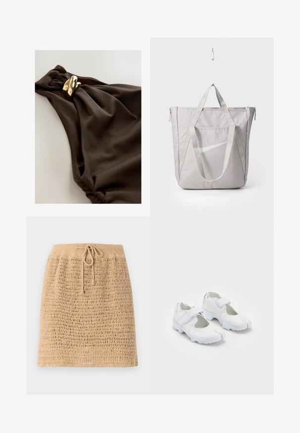 Costume da bagno marrone scuro con un design in tessuto arricciato, accentuato da una torsione e dettagli in metallo dorato. Tessuto liscio.; Gonna beige lavorata a maglia con un design a trama aperta e testurizzata. Presenta una vita regolabile con cordoncino. L'orlo è dritto.; Scarpe sportive bianche con una tomaia testurizzata, cinturino in Velcro regolabile, punta arrotondata e una suola spessa con un motivo di battistrada ben definito.; Borsa tote grigia con manici rinforzati, tasca frontale con zip e logo Swoosh bianco di Nike. Realizzata in tessuto resistente con una texture liscia.