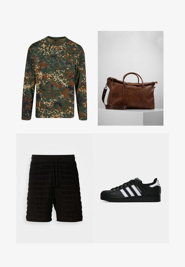 Langærmet camouflage t-shirt i grøn, brun og beige med rund halsudskæring. Har et blandet mønster af uregelmæssige pletter og teksturer.; Sorte teksturerede shorts med vandret ribbet mønster, elastisk talje og snor. Blødt stof med et afslappet design for komfort.; Sort Adidas Superstar sneaker med hvide striber, skaletå og "Superstar"-tekst på siden, vist i sideprofil på hvid baggrund.; Brun læder gymtaske med lynlåslukning, dobbelte håndtag, justerbar skulderrem og synlige teksturmønstre på overfladen.