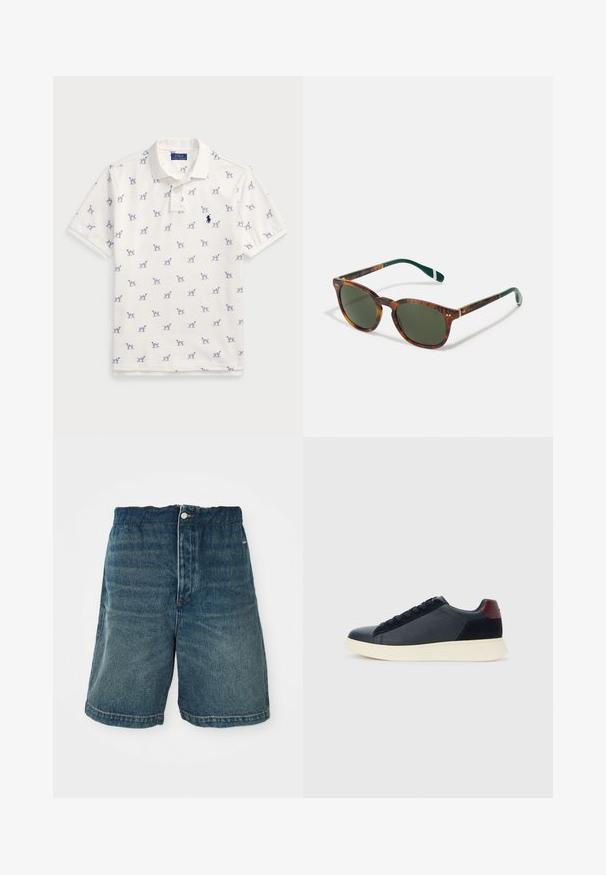 Bela polo majica iz bombaža, ki vsebuje ponovljen modri vzorec psov in majhen modri logotip na prsih. Kratki rokavi in ovratnik.; Denim kratke hlače temno modre barve z ohlapnim krojem, ki imajo gumb za zapiranje in vidno šivanje ob robu ter žepih.; Nizke moške tenisice iz črnega usnja in semiša z vijoličnim petnim delom in belim gumijastim podplatom, prikazane s sprednje strani.; Soncečna očala iz marmorja s zelenimi lečami, zaobljene oblike, zlatorjavimi poudarki in temno zelenimi ročaji, ki imajo belo črto.