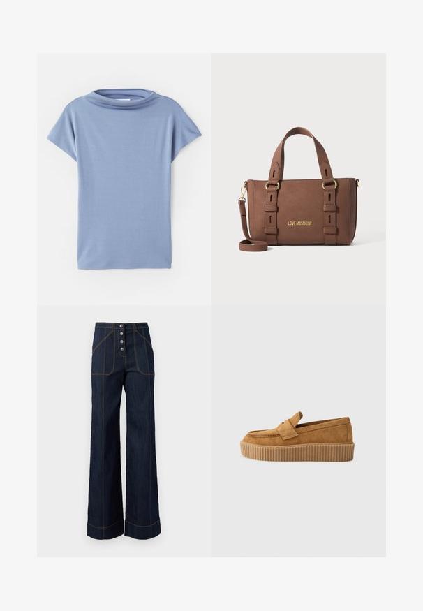 Világoskék, rövid ujjú felső, puha anyagból készült. Kerek nyakkivágása és laza szabása van, tiszta szegélyekkel és minták nélkül.; Sötét farmer széles lábú nadrág magas derekú, öt gombos elülső záródással és kontrasztos arany varrással. Nagy első zsebekkel rendelkezik.; Barna velúr lódon, kerek orral, bordázott platform talppal és díszes pánttal a felső részen.; Barna Love Moschino táska dupla fogantyúval, állítható vállpánttal és arany színű fémrészekkel egy sima háttér előtt.