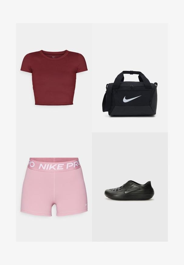 Top corto a maniche corte color bordeaux realizzato in tessuto morbido con scollatura rotonda. Design minimalista, senza loghi o motivi visibili.; Shorts sportivi rosa realizzati in tessuto elasticizzato, con una vita larga e morbida che presenta il logo "NIKE PRO" in bianco e un piccolo swoosh Nike sulla gamba.; Zoccoli neri senza lacci realizzati in plastica liscia con un design a righe, fori perforati sulla parte superiore e un sottile logo laterale.; Borsa duffel nera con tessuto liscio, scomparti a doppia zip, manici imbottiti e un grande logo Nike bianco sulla parte anteriore.
