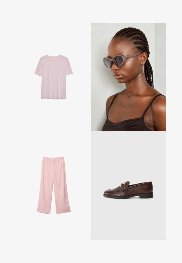 Helles rosa Baumwoll-T-Shirt mit kurzen Ärmeln, rundem Halsausschnitt und lässiger Passform. Glatte Textur und einfaches Design, keine zusätzlichen Muster oder Akzente.; Helle rosa, weit geschnittene Hosen aus glattem Stoff. Mit einem strukturierten Bund und geraden, fließenden Beinen, ohne sichtbare Muster oder Beschläge.; Braune Lederloafers mit abgerundetem Zeh, ausgestattet mit einem goldenen Hardware-Detail und einem niedrigen schwarzen Absatz, glatte Textur und minimalen Stichakzenten.; Graue, übergroße Sonnenbrille mit runder Form und dunklen Gläsern. Eleganter Kunststoffrahmen mit glatter Oberfläche. Das Modell hat geflochtenes Haar.