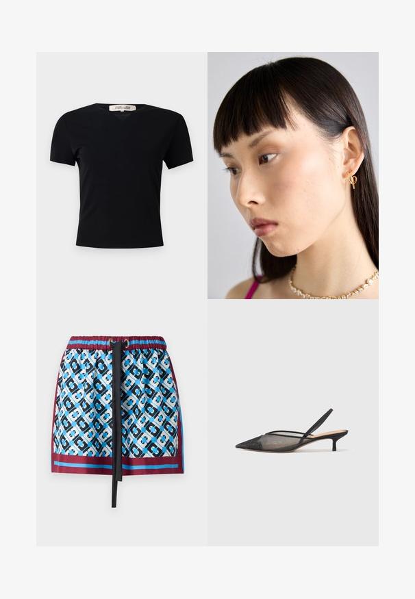 Tricou negru, cu mânecă scurtă, de tip V, confecționat dintr-un material neted și elastic. Prezintă o siluetă simplă, clasică, fără embellishments.; Fustă scurtă cu un model geometric albastru și negru, talie elastică cu șnur și bordură bordeux în partea de jos.; NEOUS IRENA - Pantofi clasici cu toc - black; Cercel de aur purtat pe urechea dreaptă, având un design deschis. Modelul are părul drept, închis la culoare și machiaj minim.