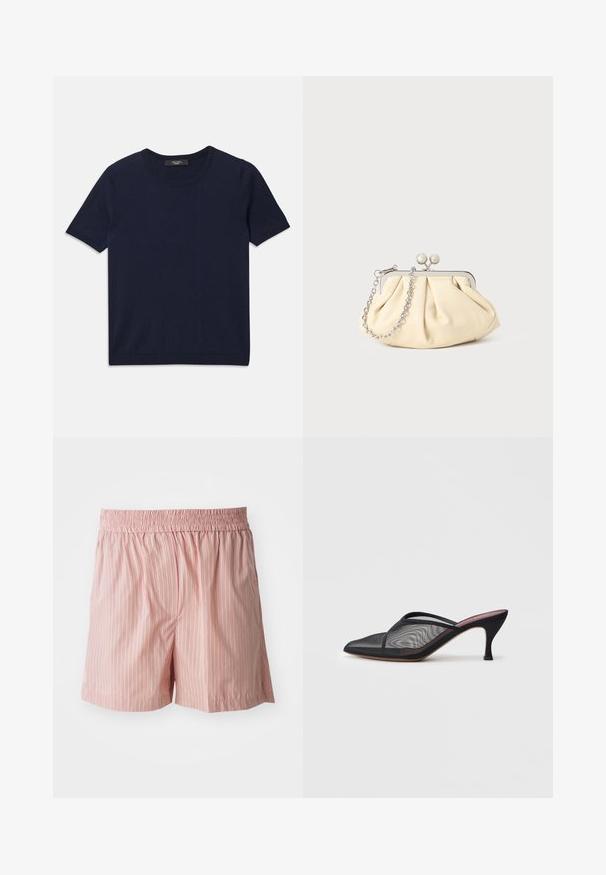 Sötétkék, rövid ujjas póló, puha anyagból készült, kerek nyakkivágással és bordás szegéllyel, sima tapintású, látható minták nélkül.; Világos rózsaszín rövidnadrág, piros és fehér függőleges csíkokkal. Rugalmas derékpánt; laza fit; sima textúrával és minimális részletezéssel.; Fekete hálós mules cipő hegyes orral, vékony pántokkal és 3 hüvelykes tűsarkúval. Átlátszó textúrával és egyszínű talppal rendelkezik.; Pleátolt bézs bőr válltáska ezüst fém kerettel, két kerek díszcsattal és ezüst lánc pánttal.