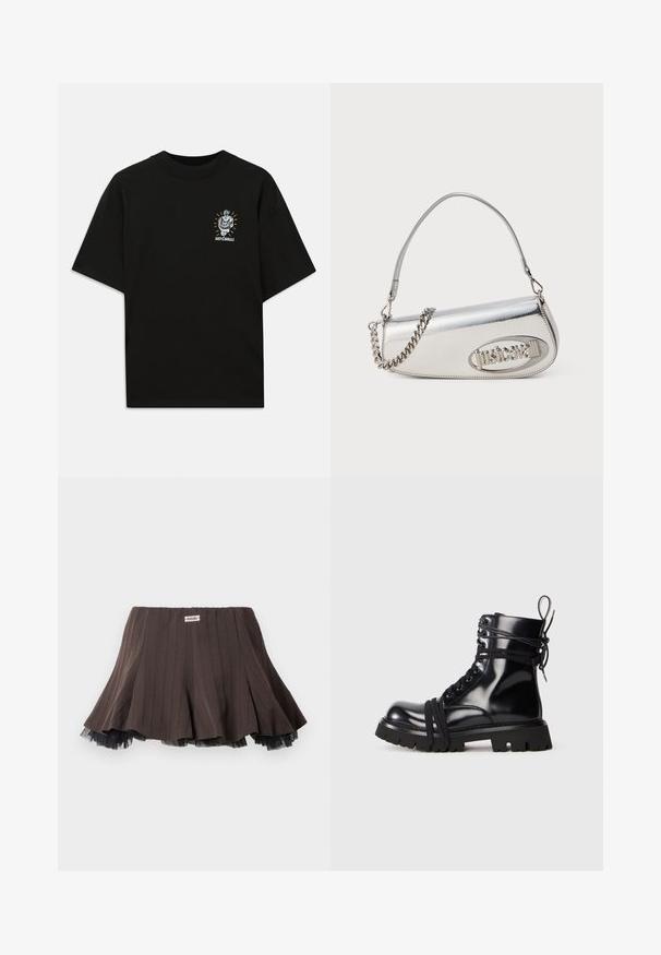 Fekete pamut póló rövid ujjal, koronát és egy arcot ábrázoló grafikai tervezéssel, mellett a "JUST CAVALLI" felirattal.; Barna pliszírozott szoknya texturált anyagból, fekete tüllréteggel a szegélyén és egy kis logó címkével a derékpánton.; Fekete műbőr csizma vaskos talppal, kerek orral és fűződíszítéssel. A fűzők körbe vannak hurkolva, és a sarkán húzófül található.; Ezüst fémes kézitáska lekerekített háromszög alakú, logóval, láncos pánttal és sima textúrával. Oldalán cipzáras záródás.