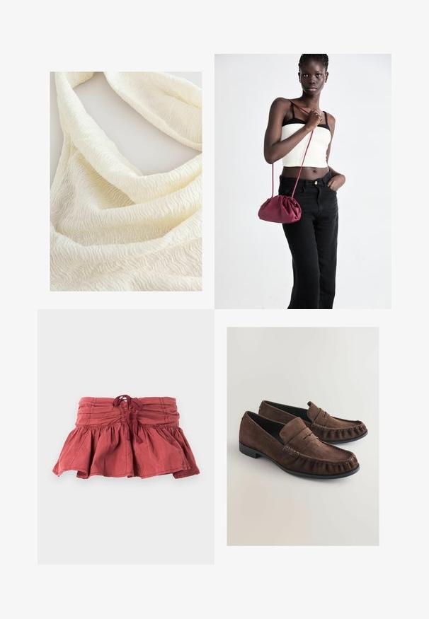 Next REGULAR FIT - TEXTURE - Top - ecru; Rdeča mini krila z zavezo v pasu, s krožnim oblikovanjem in teksturirano tkanino. Gladek zaključek z rahlimi gubanji.; Rjavi gamu suede mokasini z mehko teksturo, vezenje v slogu mokasinov in okrogla nos. Črna gumijasta podplata in preklopni usnjeni detajl.; Burgundska mehka torbica z zbranim dizajnom in dolgim trakom, nošena čez telo. Model nosi belo kratko majico in črne kavbojke.