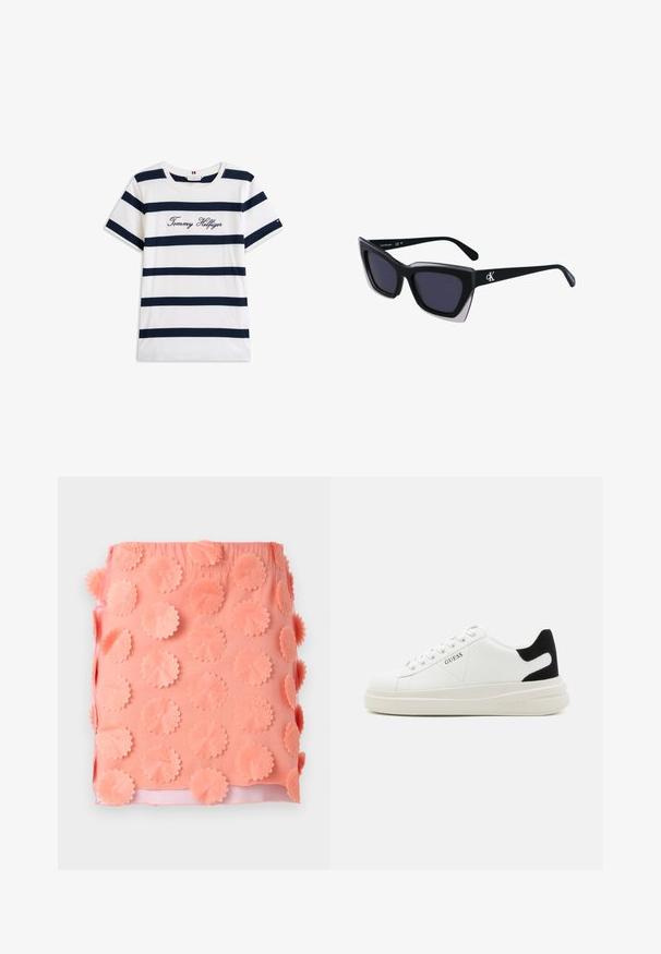 Baumwoll-T-Shirt mit horizontalen navy-blauen Streifen auf weißem Hintergrund. "Tommy Hilfiger" in Kursivschrift auf der Brust gestickt. Runder Halsausschnitt.; Korallenfarbener Rock mit strukturierter Oberfläche und runden Stoffapplikationen. Elastischer Bund und glattes Innenfutter.; Weiße Leder-Sneaker mit einer dicken weißen Sohle, schwarzem Wildlederakzent an der Ferse und geprägtem Logo an der Seite. Schnürdesign mit sechs Ösen.; Schwarze übergroße Sonnenbrille mit geometrischer Form, ausgestattet mit dunklen Gläsern und einem kontrastierenden grauen Detail im Rahmen. Logo am Bügel.