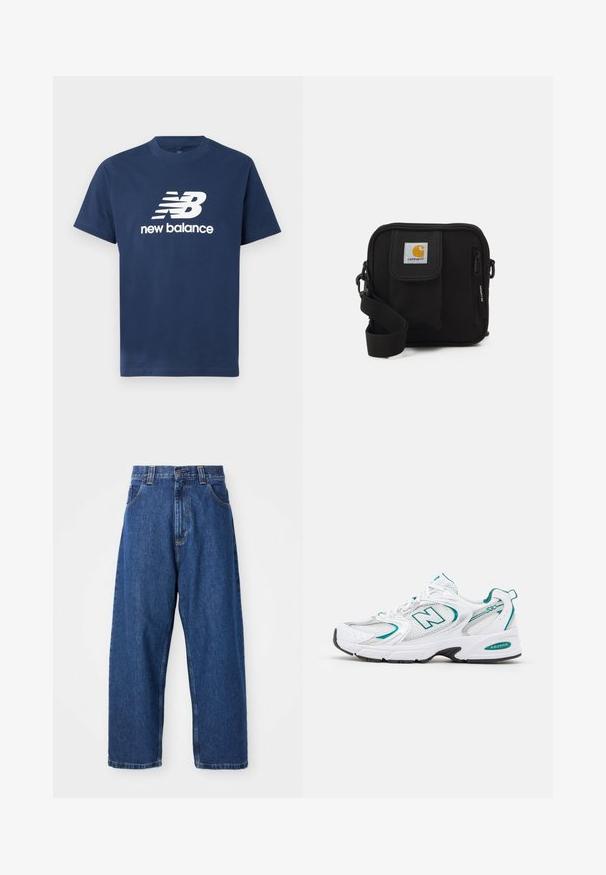 Marljivo plava pamučna majica kratkih rukava s okruglim izrezom. Sadrži bijeli "NB" logo i tekst "new balance" na prednjoj strani.; Tamne široke traperice tamnoplave boje. Imaju visoki struk, petlje za remen i klasičan dizajn s pet džepova. Ojačan rub s čistem završetkom.; Bijela atletska cipela s mrežastim i sintetičkim panelima, tirkiznim akcentima, zaobljenim vrhom, čipkastim prednjim dijelom i crnom gumenu podlogu.; Crna torba za preko ramena s glavnim odjeljkom na patentni zatvarač, prednjim džepom, podešivim remenom i vidljivom oznakom na preklopu.