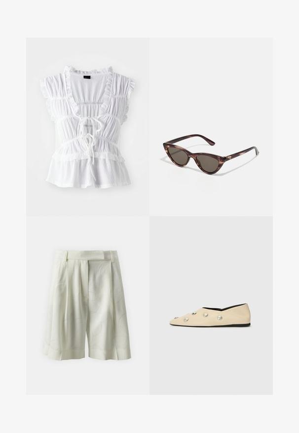 Biela blúzka s volánovými krátkymi rukávmi, textúrovanou tkaninou, hlbokým V-výstrihom so zaväzovaním vpredu a vrstvenými volánmi na spodnom leme.; Záhybové šortky z svetlého ivory materiálu s jemným abstraktným vzorom. Majú plochý pás a voľný strih, ideálne na teplé počasie.; CLOSED Balerínky - ecru; Slnečné okuliare v tvare mačacích očí s tmavými sklami a kostnatým vzorom. Vyrobené z ľahkého plastu, so štíhlymi stranami a detailom loga.; Tkaná textilná taška olivovej farby s priestranným, zaobleným tvarom a jedným predĺženým uchom na nosenie. Štruktúrovaný povrch.