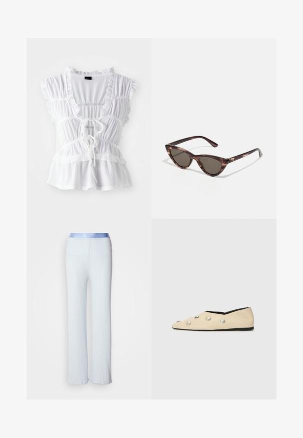 Bijela bluzica sa naboranim kratkim rukavima, teksturiranim materijalom, dubokim V-izrezom s mašnom sprijeda i višeslojnim volanom na rubu.; Svijetloplave pletene hlače s teksturiranim uzorkom, s satenskom gumicom u struku. Noge su široke i imaju valoviti rub za dodatnu obilježje.; CLOSED Balerinke - ecru; Naočale u obliku mačkinih očiju s tamnim lećama i uzorkom kornjače. Izrađene od lagane plastike, s tankim drškama i detaljem s logotipom.