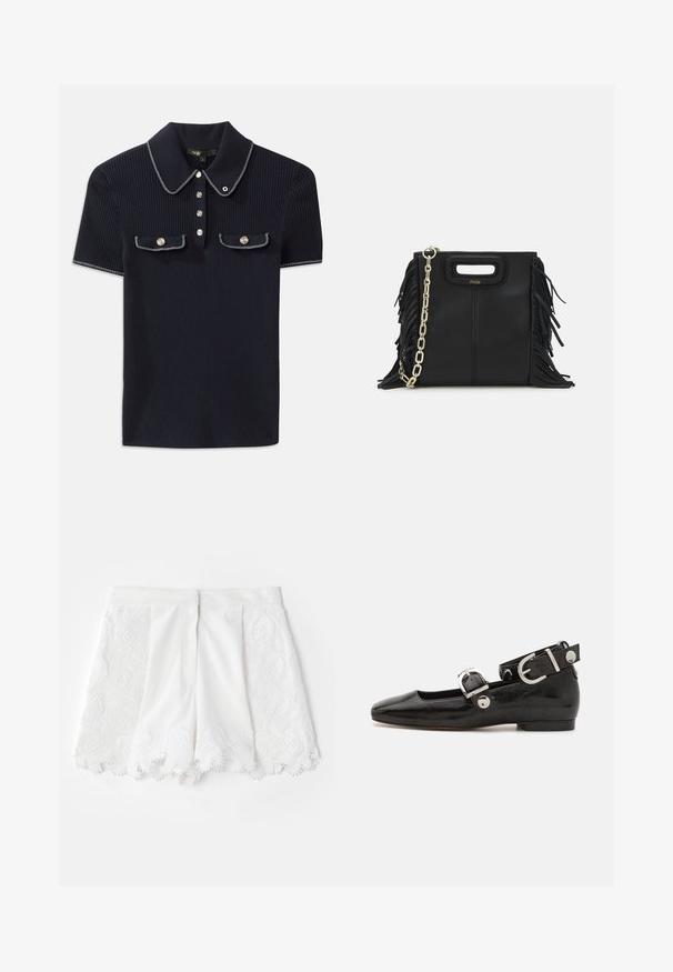Sötétkék bordázott póló, hegyes gallérral, rövid ujjakkal és két elülső zsebbel, amelyek patentgombokkal záródnak; fehér varrási díszítésekkel kiemelve.; Fehér rövidnadrág, oldalon textúrált hímzett mintázattal és fodros szegéllyel. Sima anyag díszítő gyöngyökkel.; Fekete lakkbőr lapos cipő négyzet alakú orral, ezüst hardware-rel ellátott bokapánttal és lapos talppal. Simaságával és minimalista dizájnjával kiemelkedő.; Fekete bőr kézitáska, frufrus részletekkel, arany láncos vállpánttal és kivágott fogantyúval. Az elülső részen logó található.