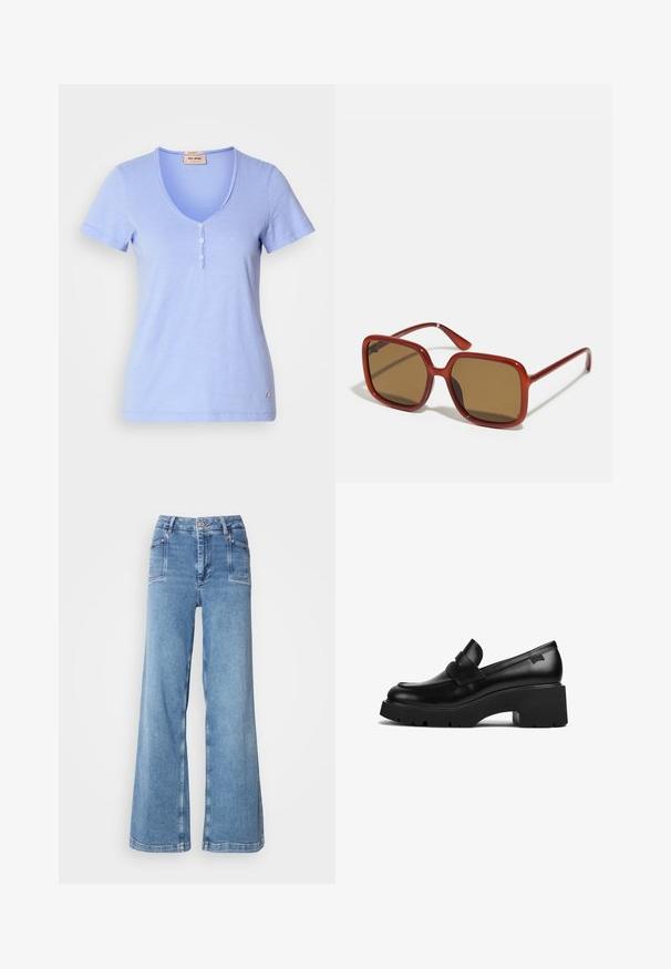 Světle modré tričko s krátkým rukávem, ve výstřihu do V s pěticí knoflíků a jemnou texturou látky. Malá logo aplikace na lemu.; Světle modré široké džíny vyrobené z denimu, s vysokým pasem, pěti kapsami a prošíváním podél strany a lemu.; Černý kožený mokasín s robustním podpatkem a silnou podrážkou, s páskovým detailem přes horní část, zobrazený z boku na bílém pozadí.; Červené sluneční brýle čtvercového tvaru s hnědými skleněnými čočkami. Silné, lesklé obroučky a štíhlé nožičky s drobnými detaily na straně pro vizuální zajímavost.