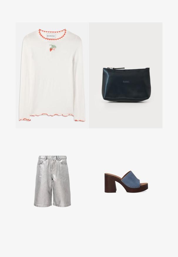 Weißes Langarmhemd mit einem gewellten roten Ausschnitt. Besitzt eine kleine grüne und rote Erdbeerstickerei auf der Vorderseite.; Metallic silberne Denim-Shorts mit lockerem Schnitt, ausgestattet mit fünf Taschen, Gürtelschlaufen und einem umgeschlagenen Saum. Glatte Textur mit reflektierendem Finish.; Blaue Leder-Sandalen mit breitem Riemen und einem gestapelten braunen Blockabsatz, der sichtbare Nähte entlang der Kanten aufweist.; Reißverschlussbeutel in Dunkelblau, aus glänzendem Material, mit einer glatten Textur und dezentem Branding auf der Vorderseite. Kompakte und vielseitige Gestaltung.