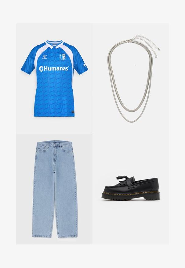 Modra in bela nogometna majica 1. FC Magdeburg z logotipi sponzorjev, hummel blagovno znamko in teksturo tkanine z vzorcem.; Svijetloplave traperice s ravnim nogavicama, srednjeg struka, pet džepova te zatvaranjem na gumb i munju.; Črne usnjene loafersice s kaširanim naglasom, z debelim črnim podplatom in rumenim šivom ob robu. Teksturirana površina.; Tri-slojni srebrni kovinski ogrlica z elegantnimi, fleksibilnimi verigami z rahlim leskom, varovana z zaponko s katero se zaključi in nastavljivo verigo.